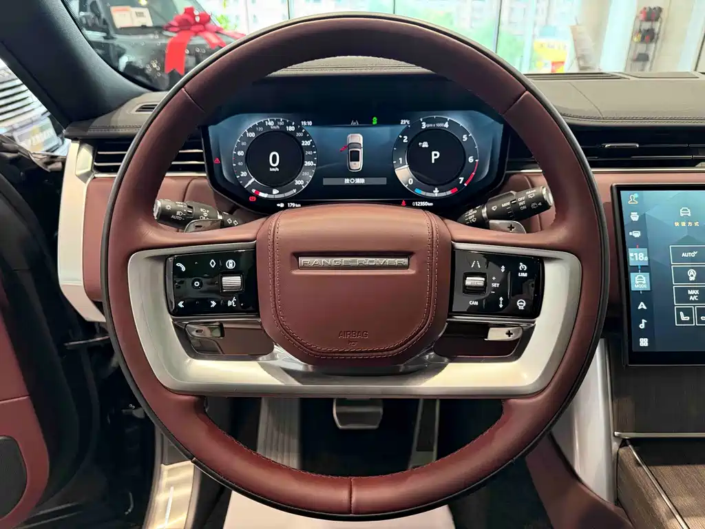 Land Rover Range Rover — миниатюра 5