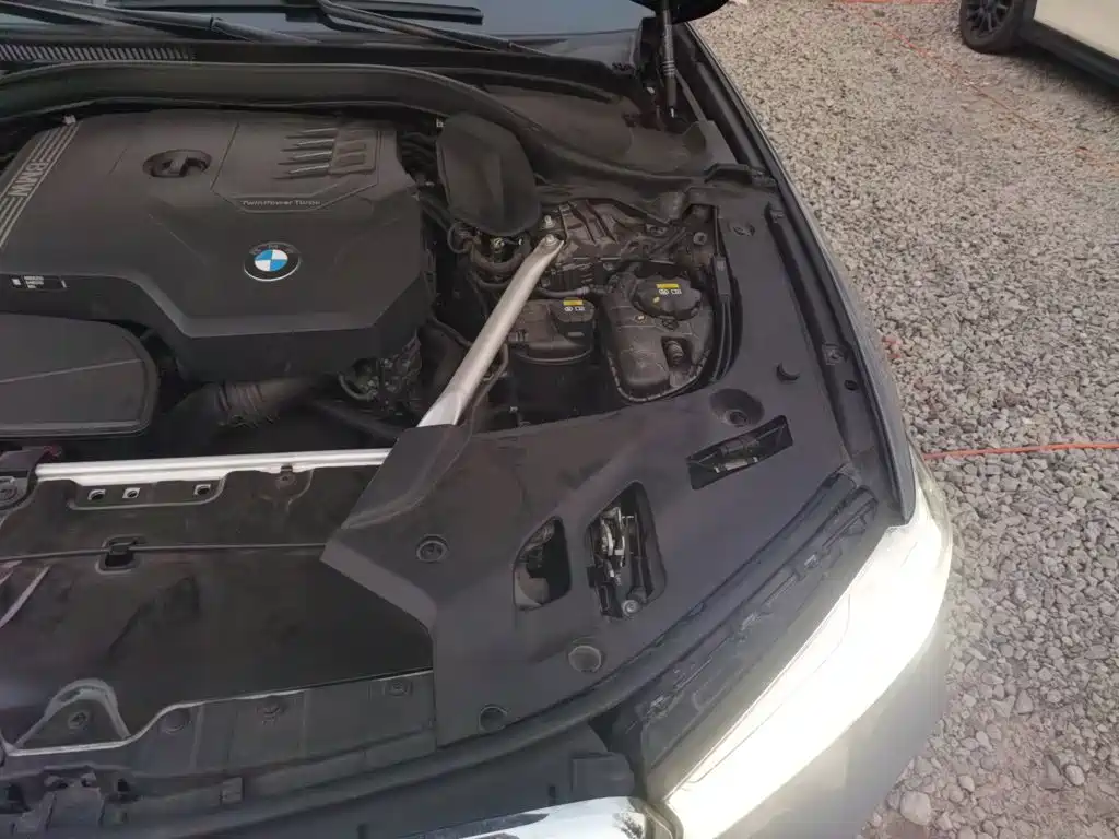 BMW 5 Series — миниатюра 21