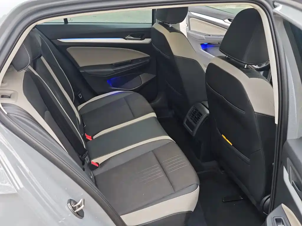 Volkswagen Golf — миниатюра 15