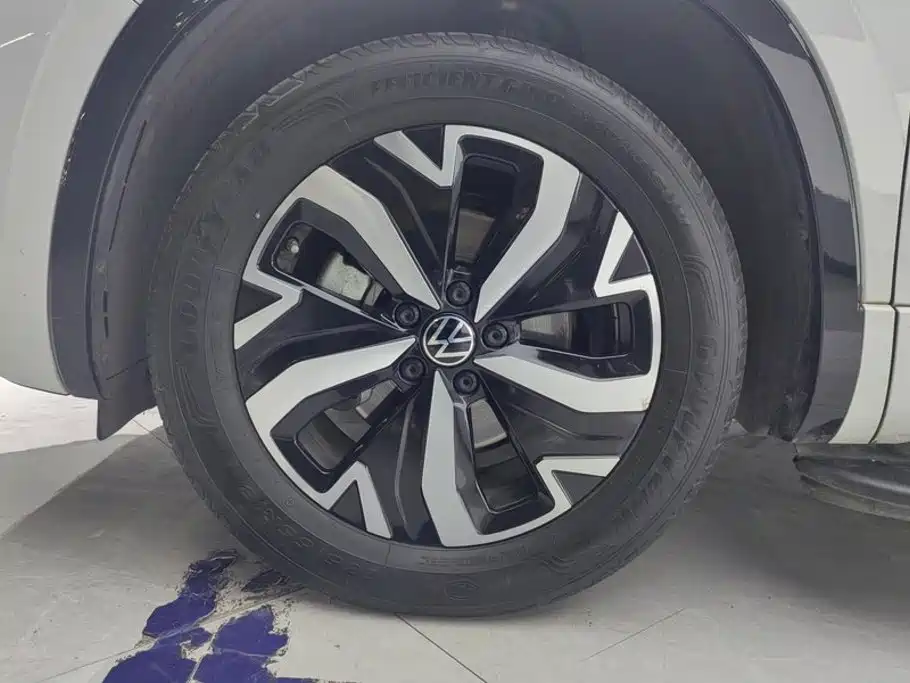 Volkswagen Tayron GTE — миниатюра 6