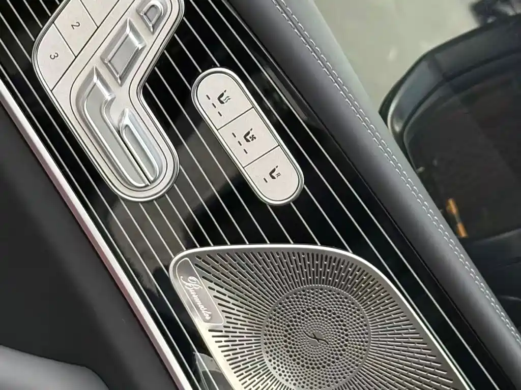 Mercedes-Benz GLS — миниатюра 18