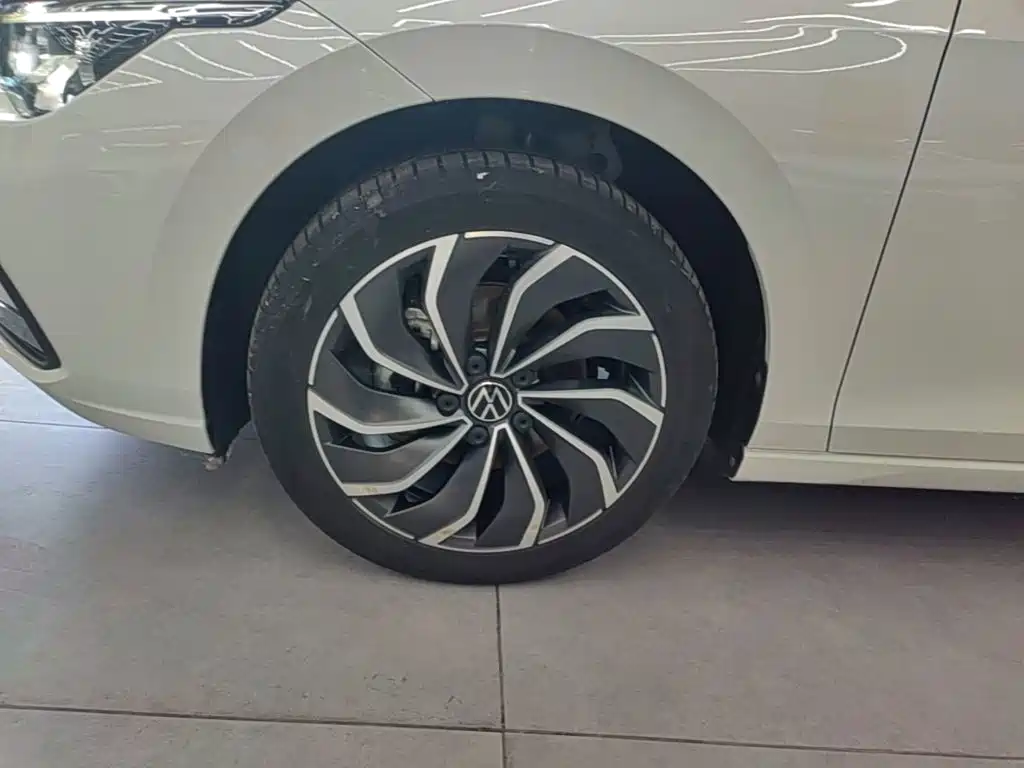 Volkswagen Golf — миниатюра 23