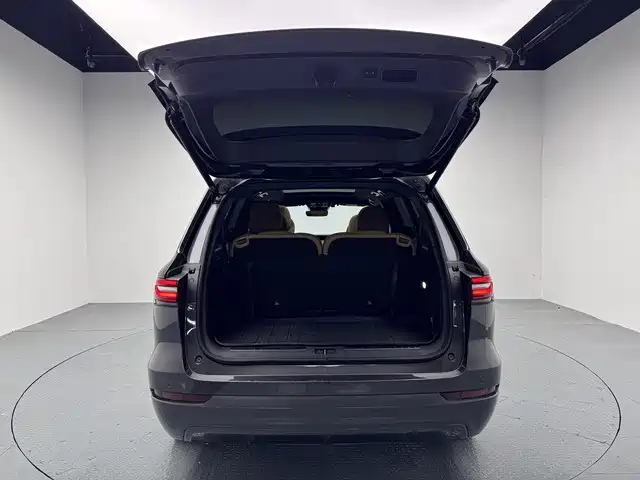 Li Auto Li ONE — миниатюра 11