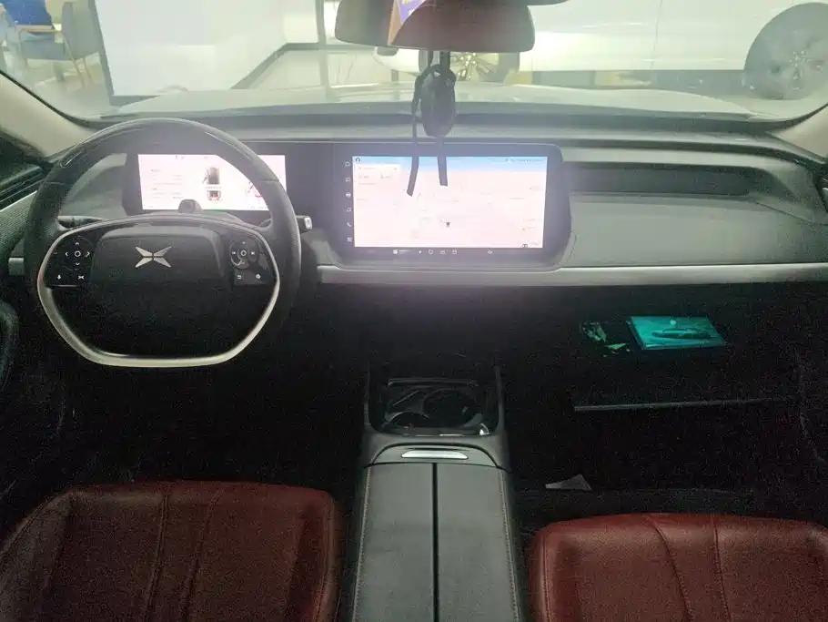 XPeng P7 — миниатюра 12