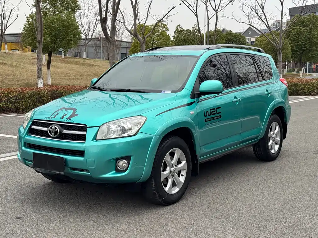 Toyota RAV4 2011