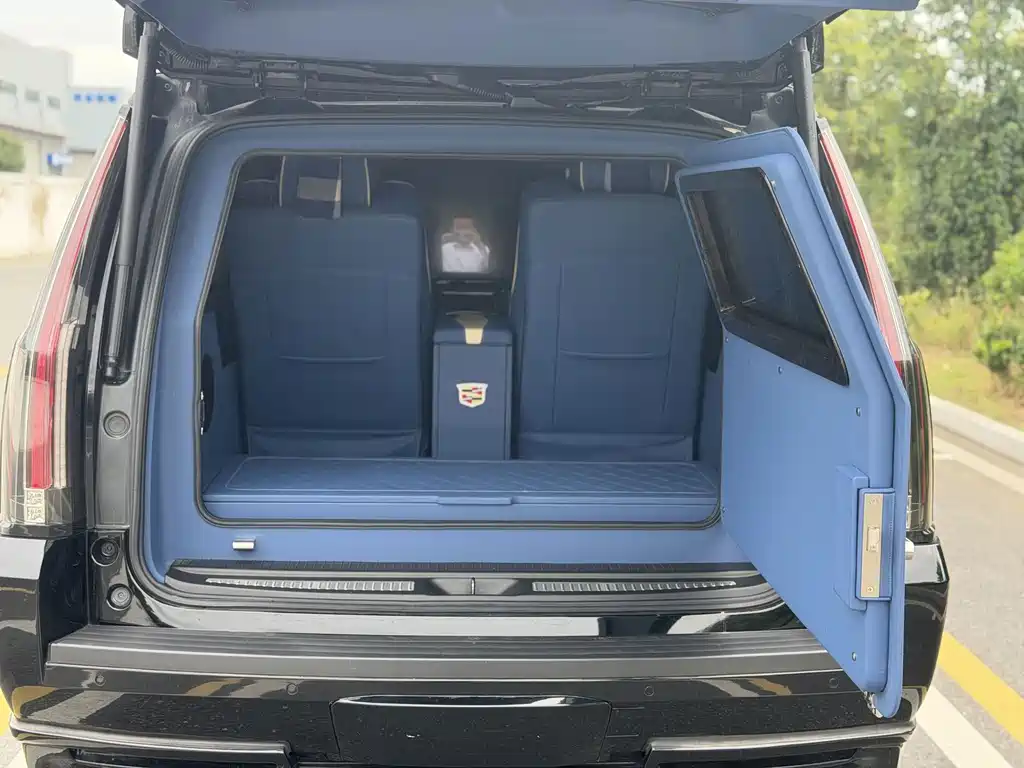 Cadillac Escalade — миниатюра 41