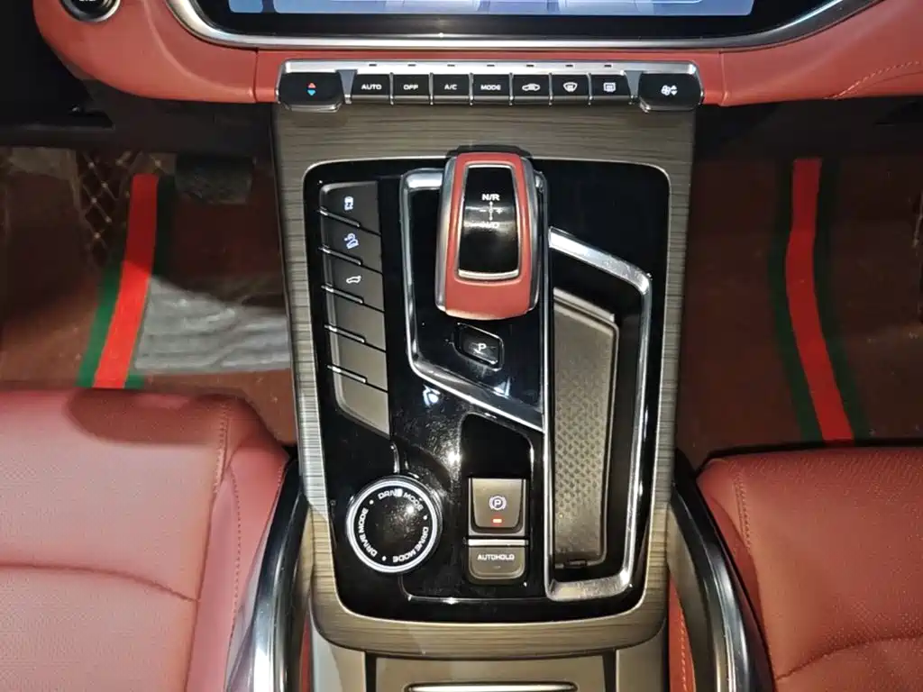 Geely Boyue — миниатюра 14