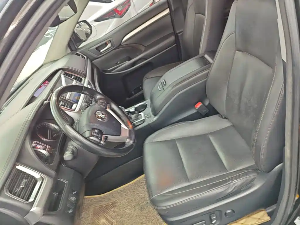 Toyota Highlander — миниатюра 15