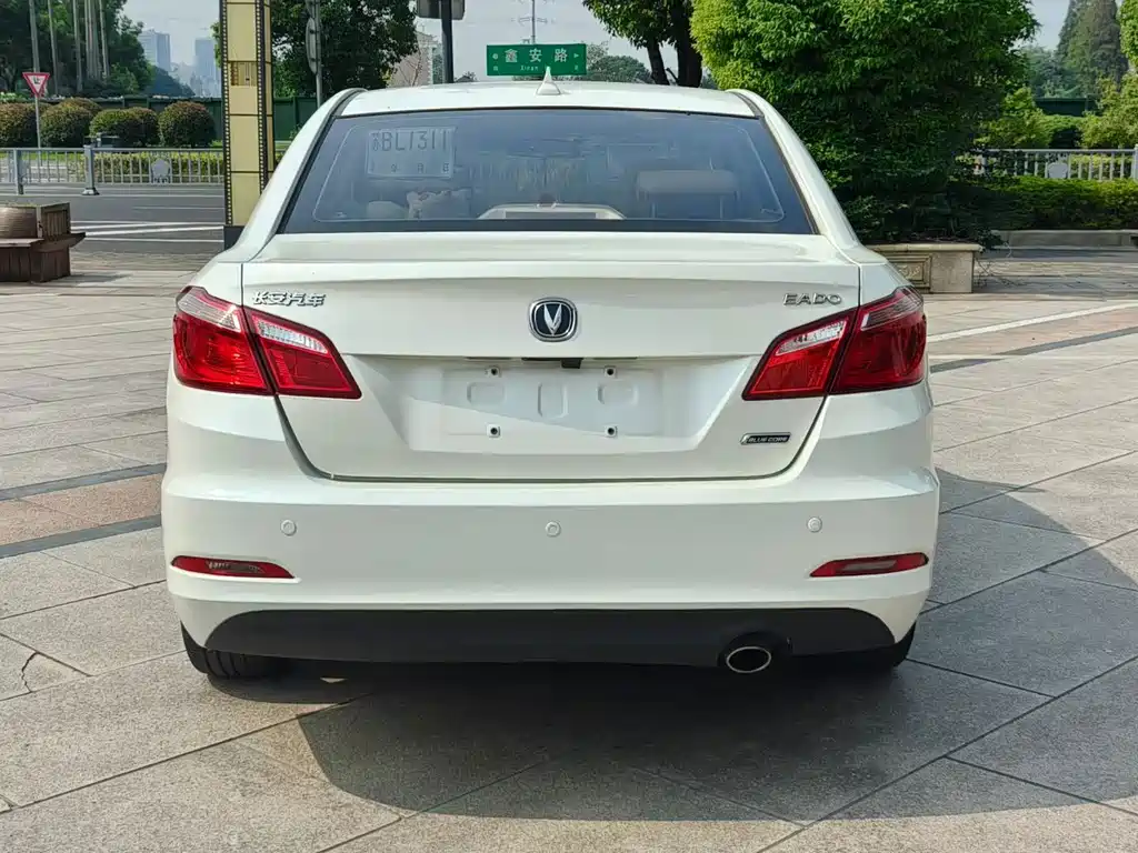 Changan Eado — миниатюра 5