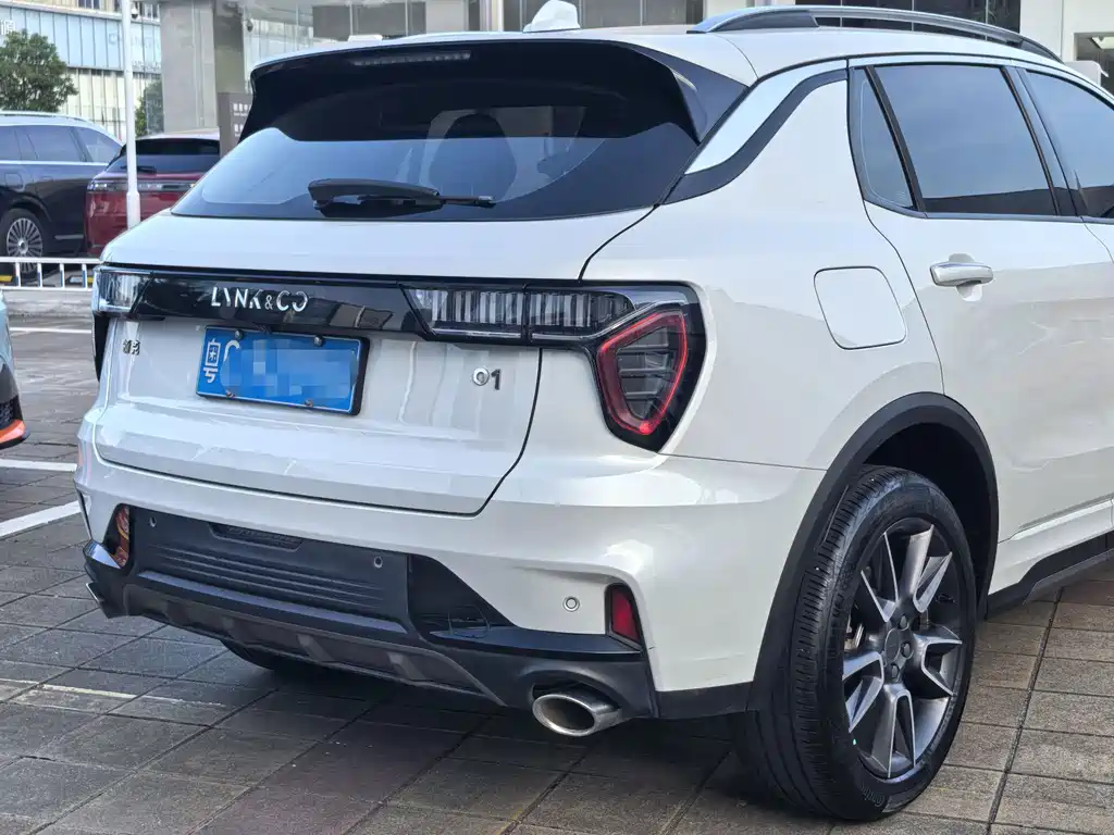 Lynk & Co 01 — миниатюра 7