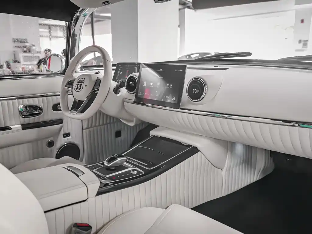 SONGSAN MOTORS SS DOLPHIN