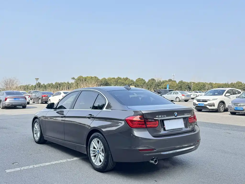 BMW 3 Series — миниатюра 3