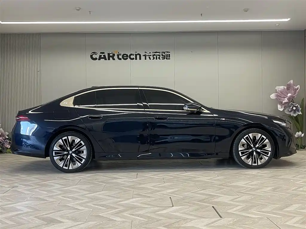 BMW 5 Series 5 2024 530Li Premium M Sport