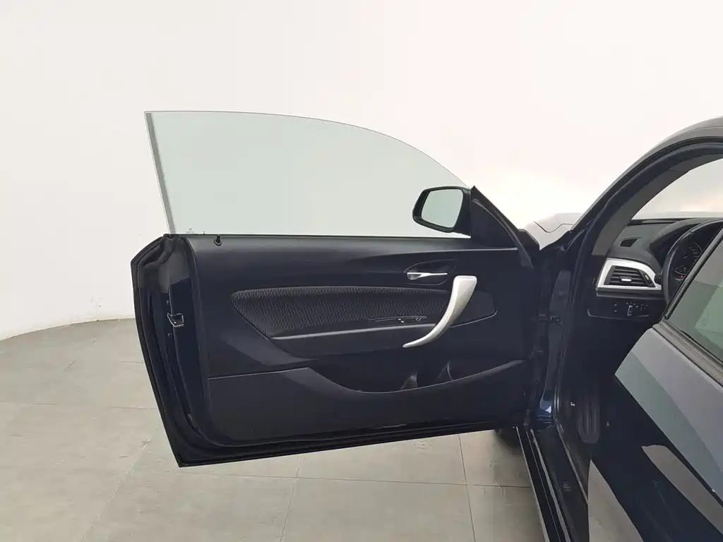 BMW 2 Series (Import) — миниатюра 8