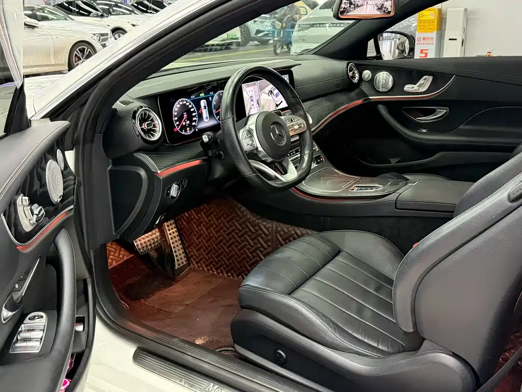 MERCEDES-BENZ E CLASS