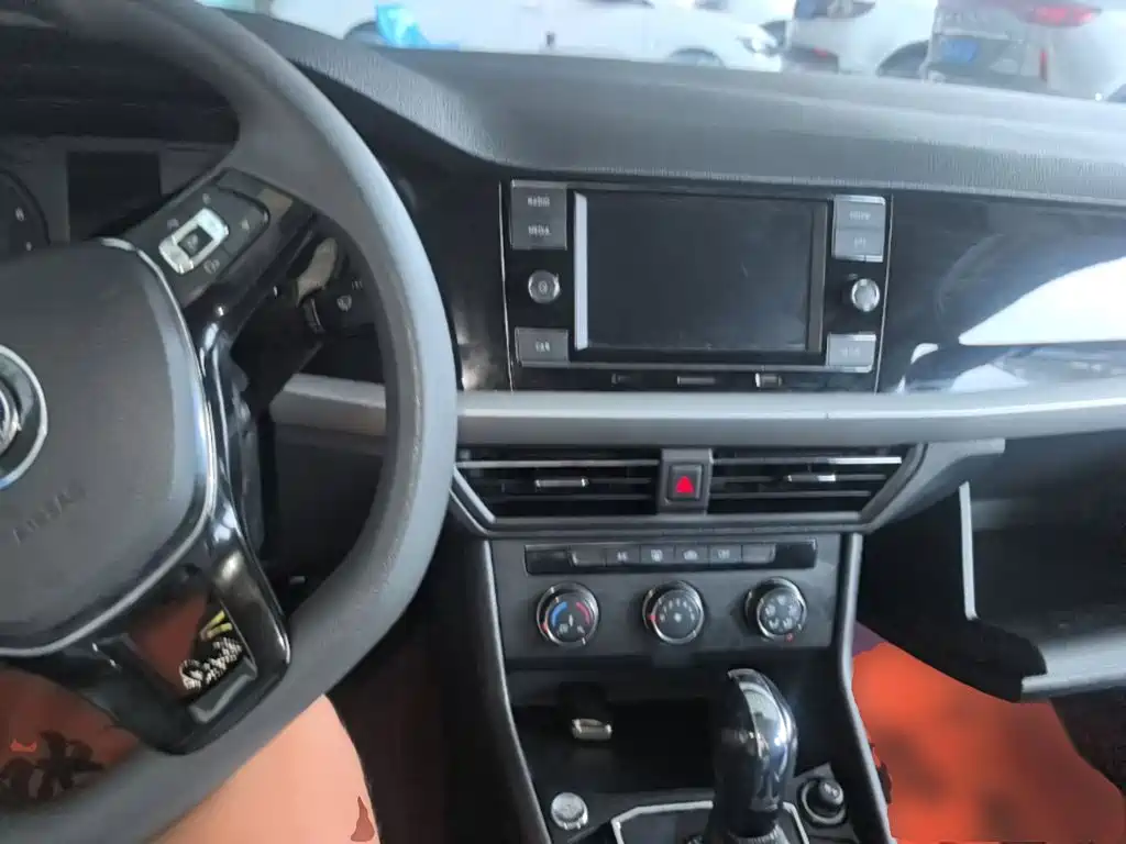 Volkswagen Lavida — миниатюра 10