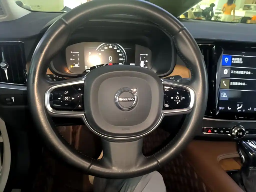 Volvo S90 — миниатюра 11