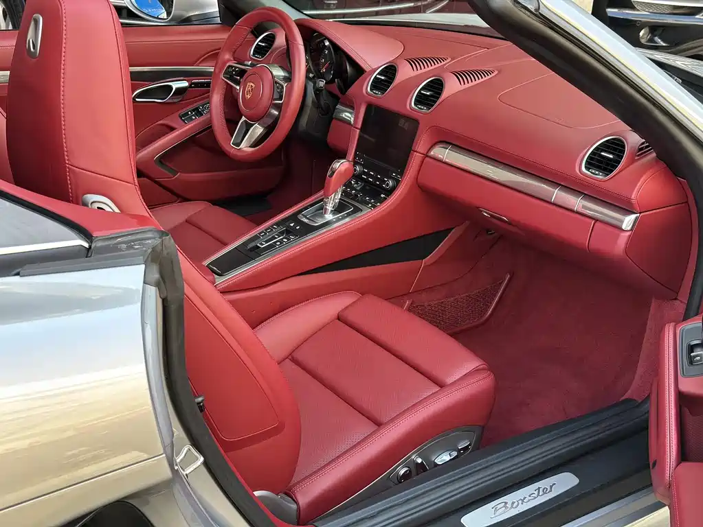 PORSCHE  718