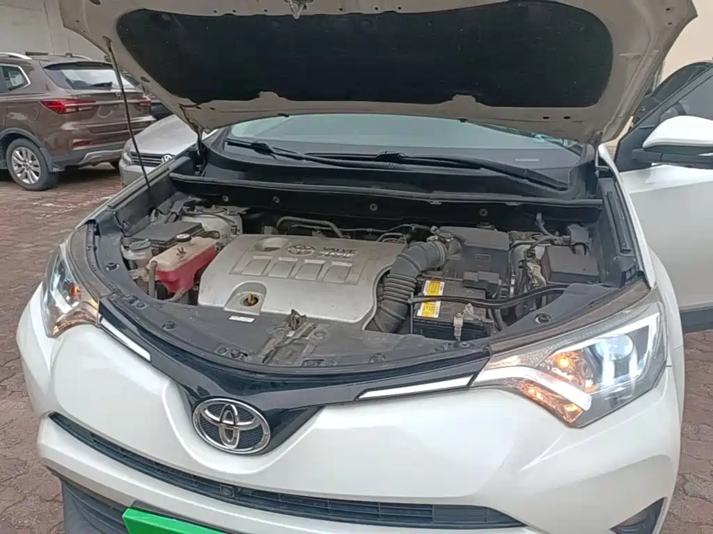 Toyota RAV4 — миниатюра 20