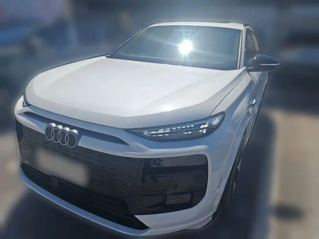 Audi Q6L E-tron