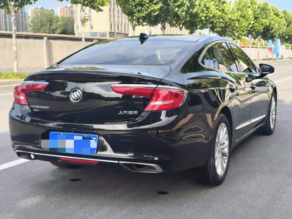 Buick LaCrosse — миниатюра 17