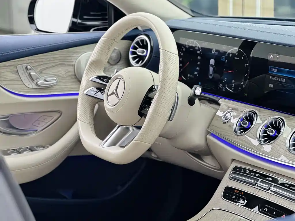 Mercedes-Benz E-Class (Import) — миниатюра 7