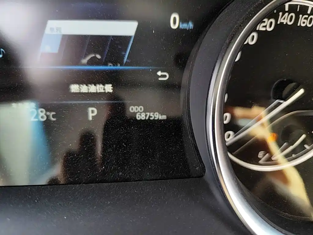 Toyota Camry — миниатюра 17