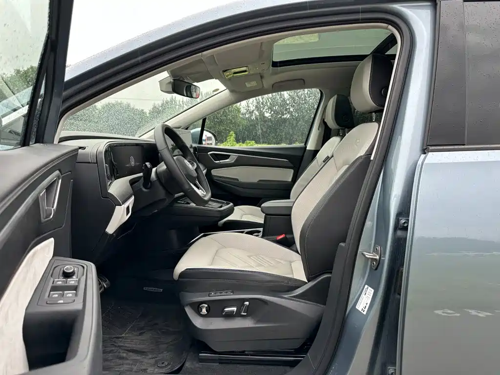 Volkswagen Talagon — миниатюра 9