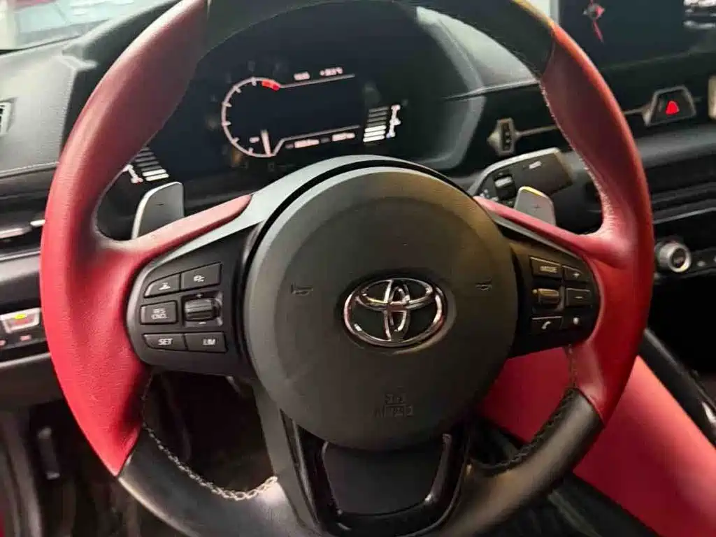 Toyota Supra — миниатюра 5