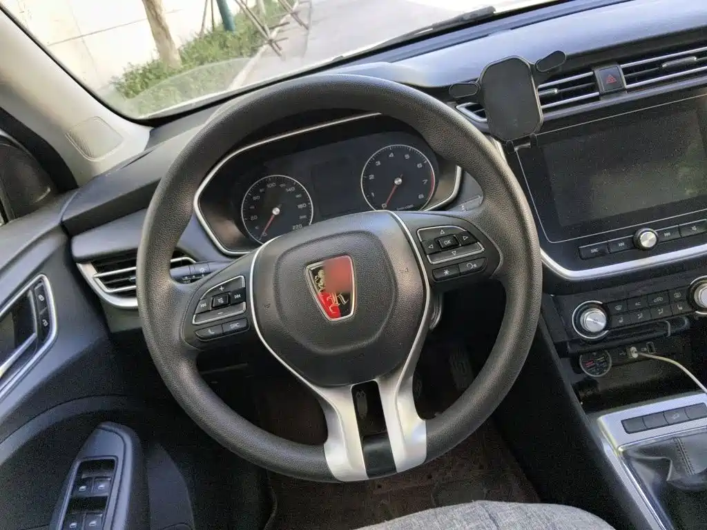 Roewe RX3 — миниатюра 6