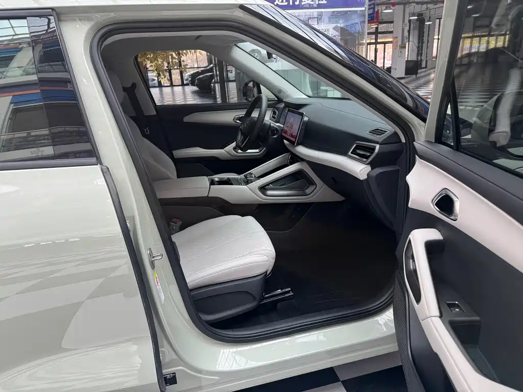 BYD Yuan UP — миниатюра 19