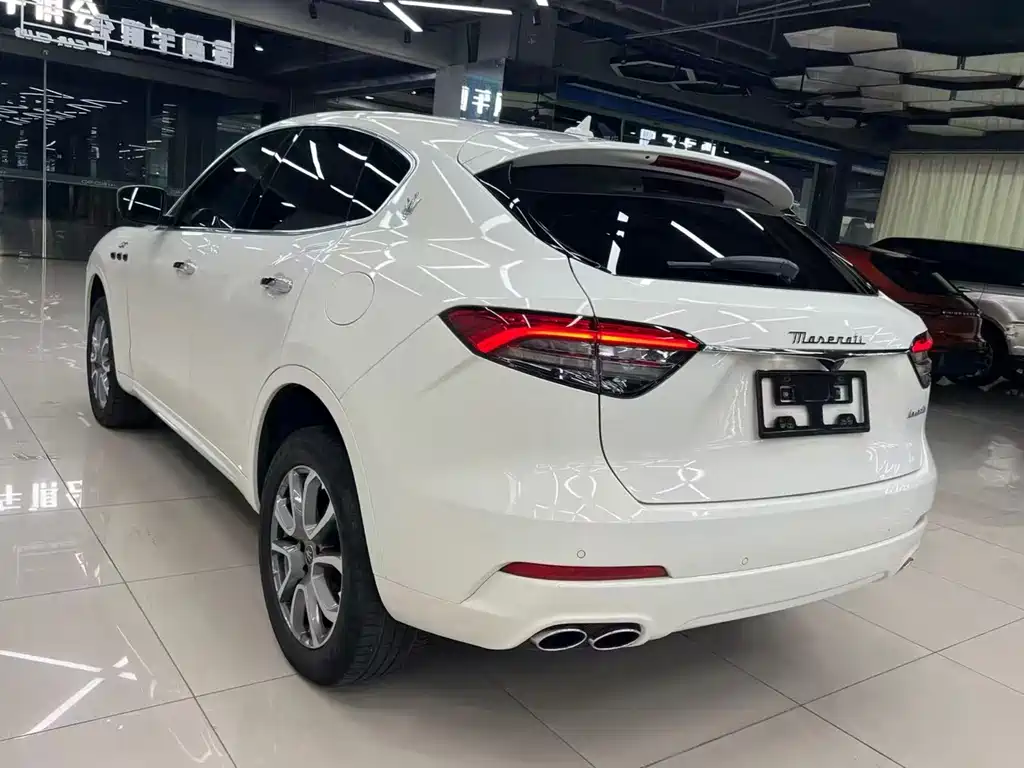 Maserati Levante — миниатюра 9