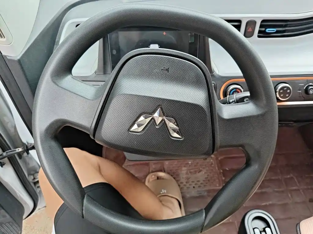 Wuling MINIEV — миниатюра 3