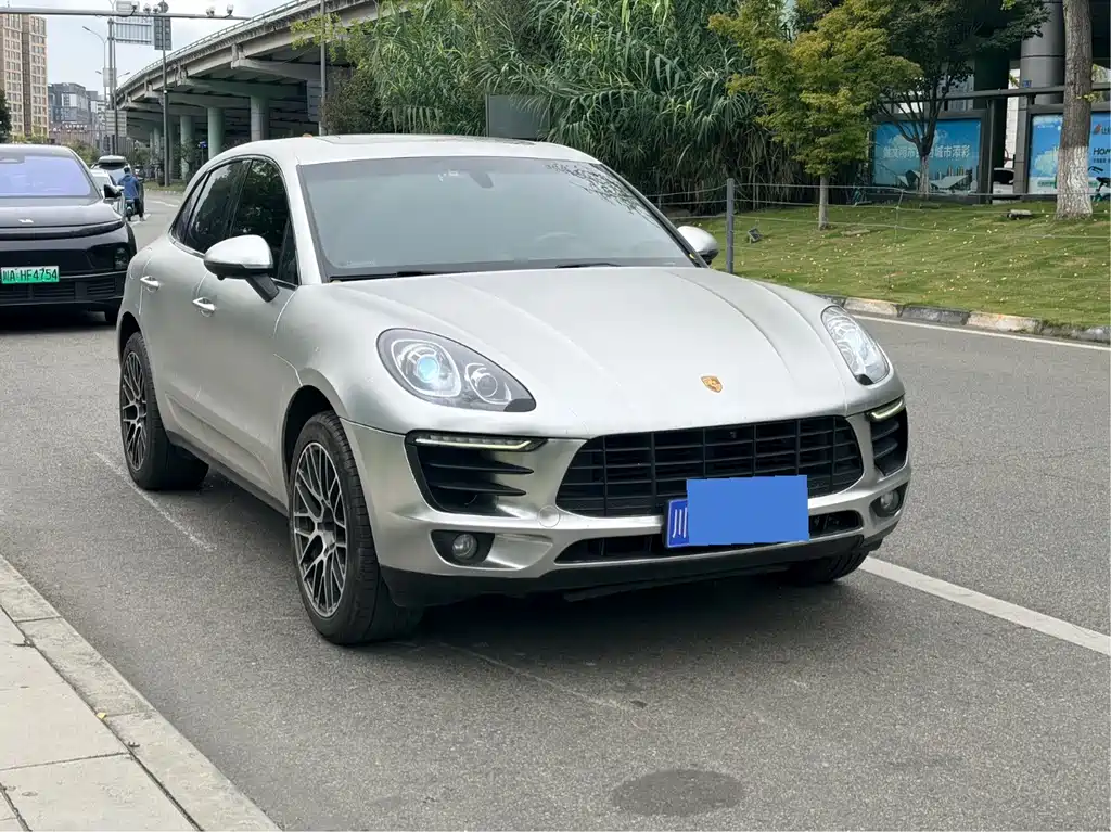 Porsche Macan — миниатюра 3