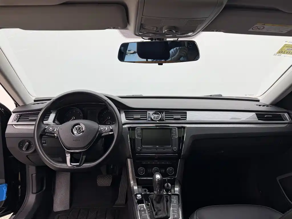 Volkswagen Passat — миниатюра 13
