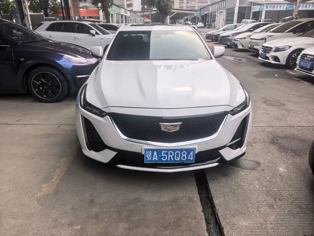 Cadillac CT5 — миниатюра 2