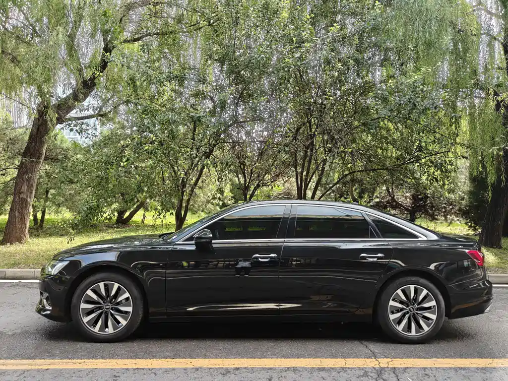 Audi A6L — миниатюра 7