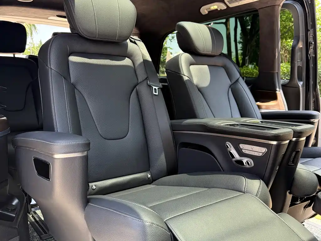 Mercedes-Benz V-Class — миниатюра 17