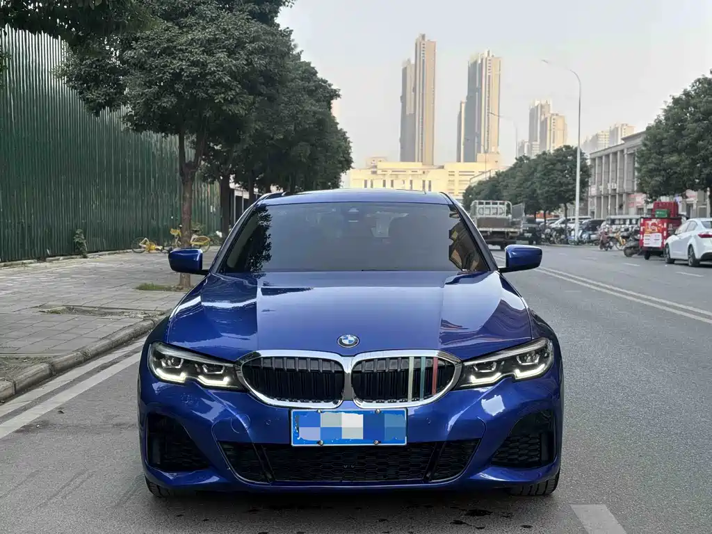 BMW 3 SERIES