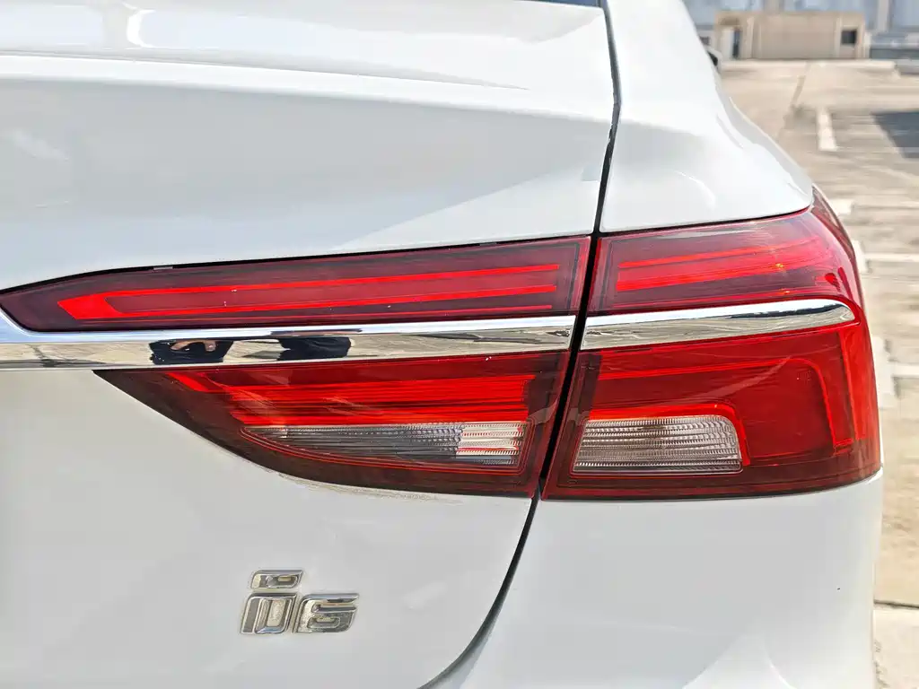 Roewe i6 Classic — миниатюра 16