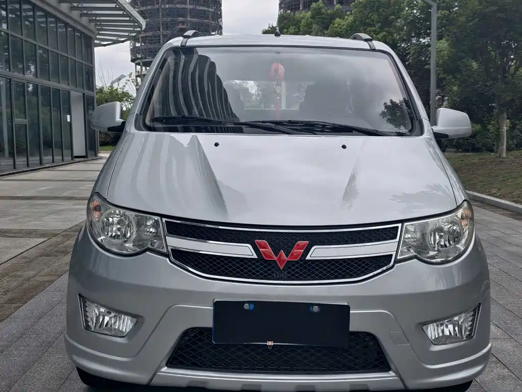 Wuling Hongguang — миниатюра 2