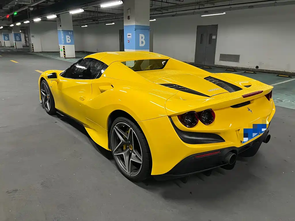 Ferrari F8 — миниатюра 8
