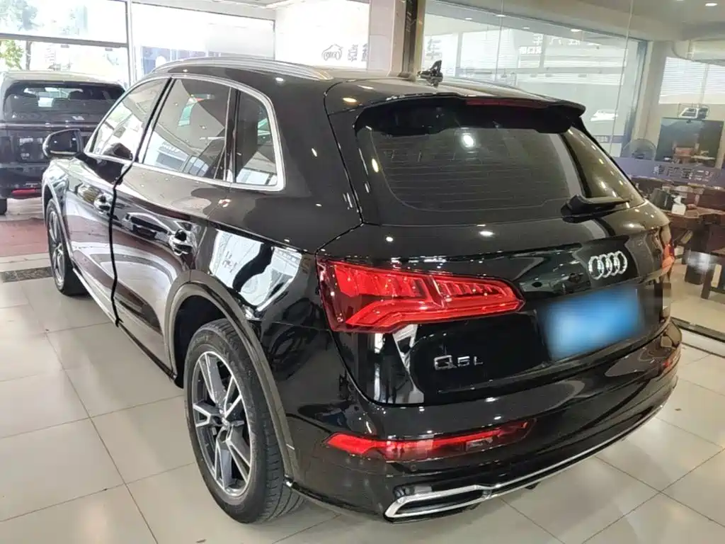 Audi Q5L — миниатюра 5
