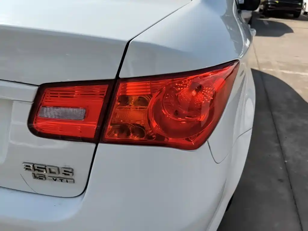 Roewe 350 — миниатюра 8