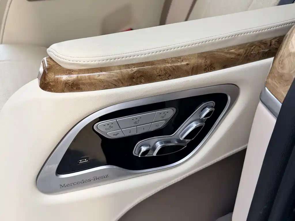 MERCEDES-BENZ V CLASS