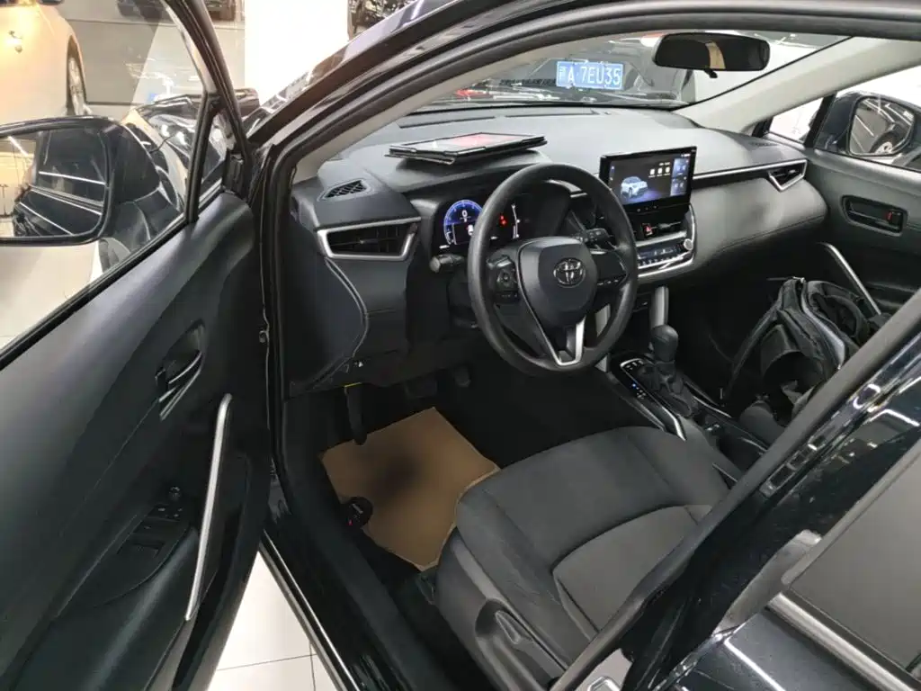 Toyota Frontlander — миниатюра 12