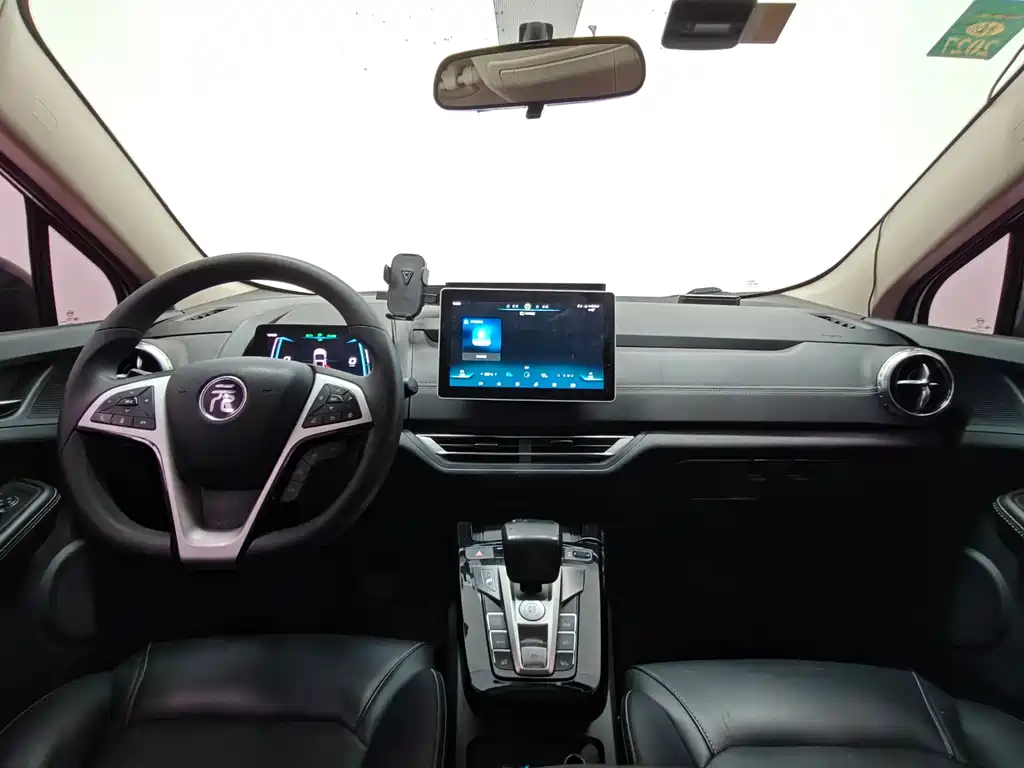 BYD Yuan EV — миниатюра 11