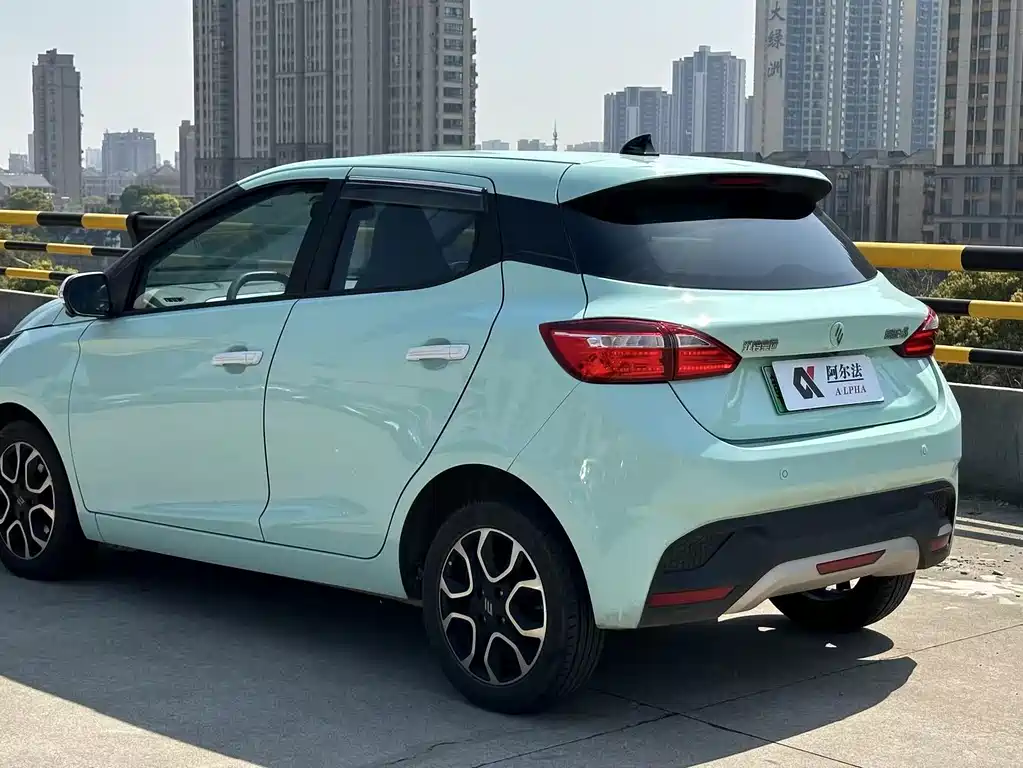 JMEV EV3 2023 320KM Luxury