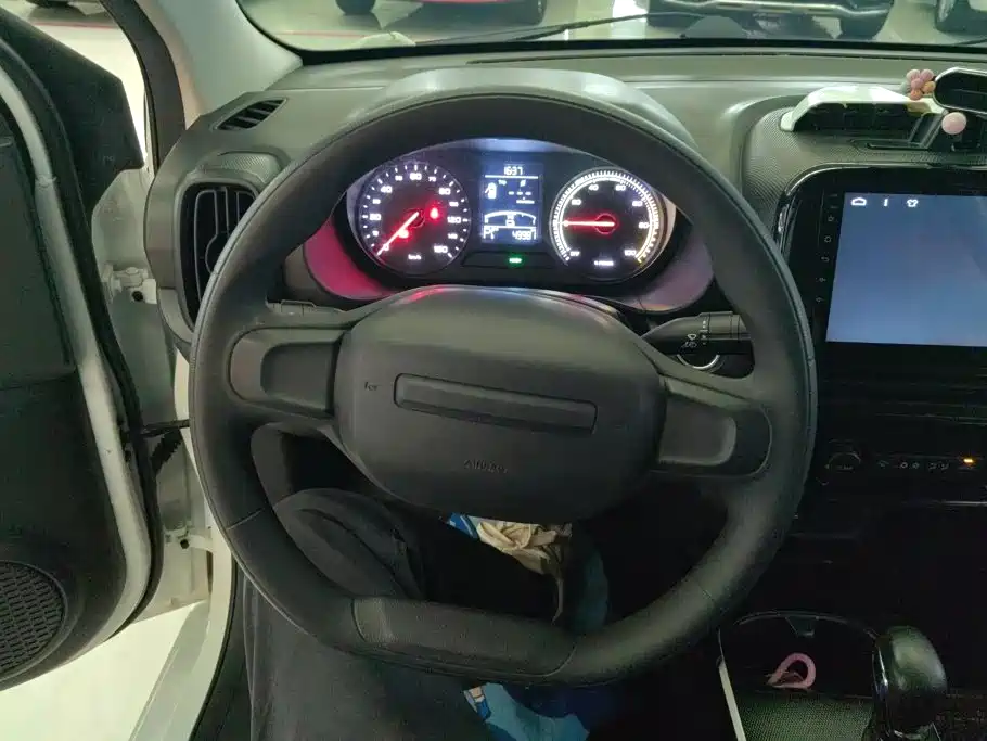 Roewe Clever — миниатюра 15