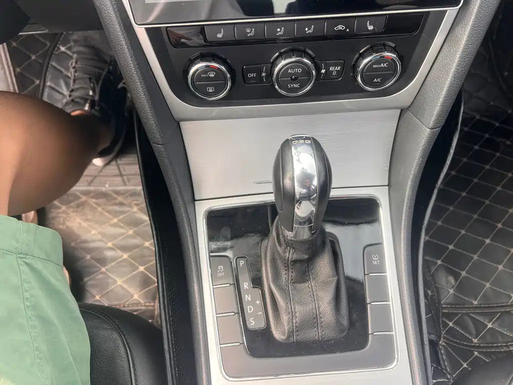 Volkswagen Passat — миниатюра 12